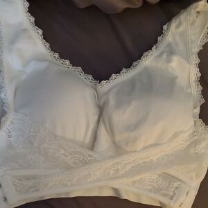 Source Unknown White Lace Trim Bra